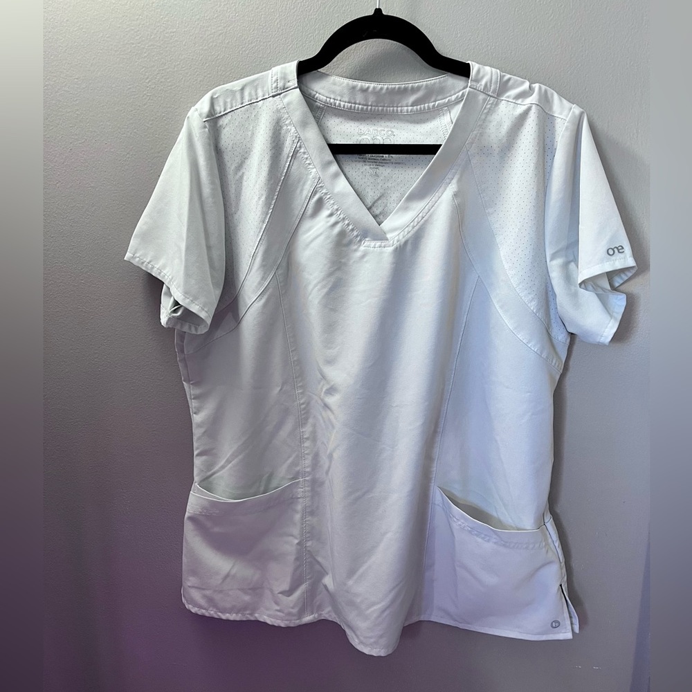 Barco One Racer 4 Pocket V Neck Scrub Top XL White